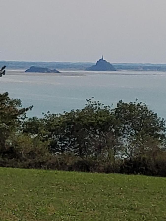 Chez Jollyjune, A Moins D'Une Heure Du Mont Saint Michel Champeaux Exterior foto